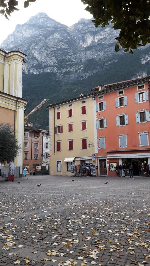 Appartamento Centro Storico Riva del Garda Luaran gambar