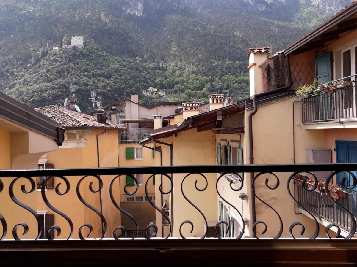Appartamento Centro Storico Riva del Garda Luaran gambar