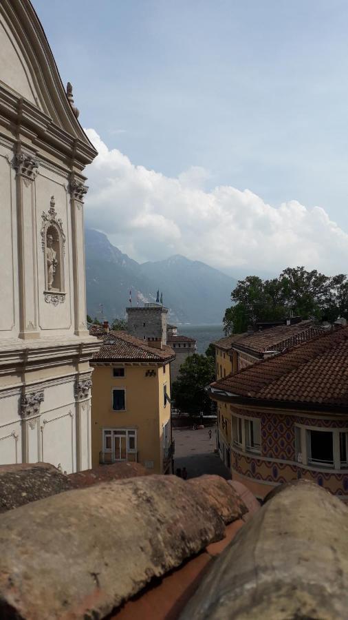 Appartamento Centro Storico Riva del Garda Luaran gambar
