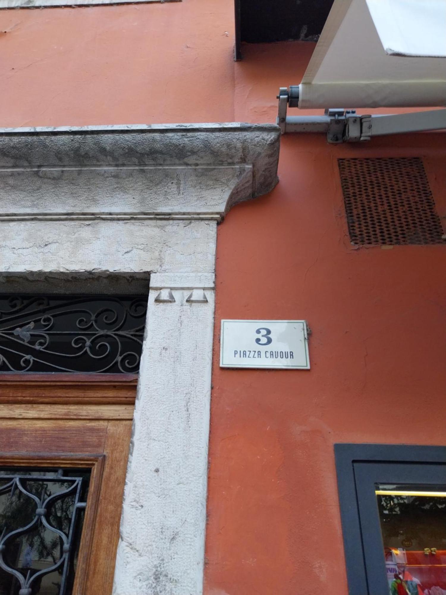 Appartamento Centro Storico Riva del Garda Luaran gambar