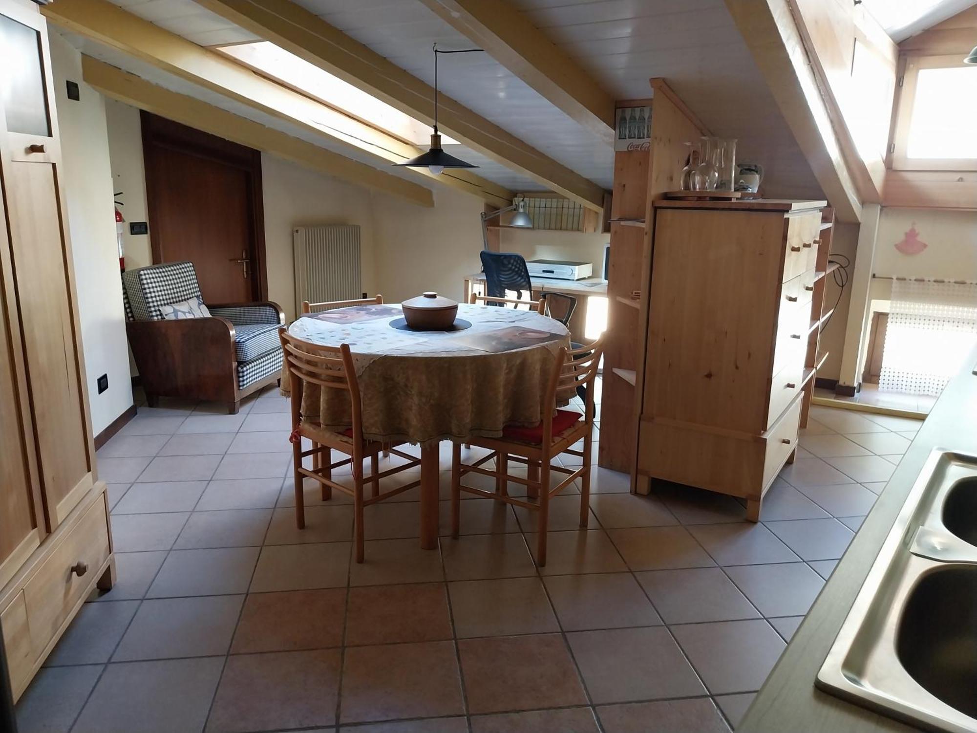Appartamento Centro Storico Riva del Garda Luaran gambar